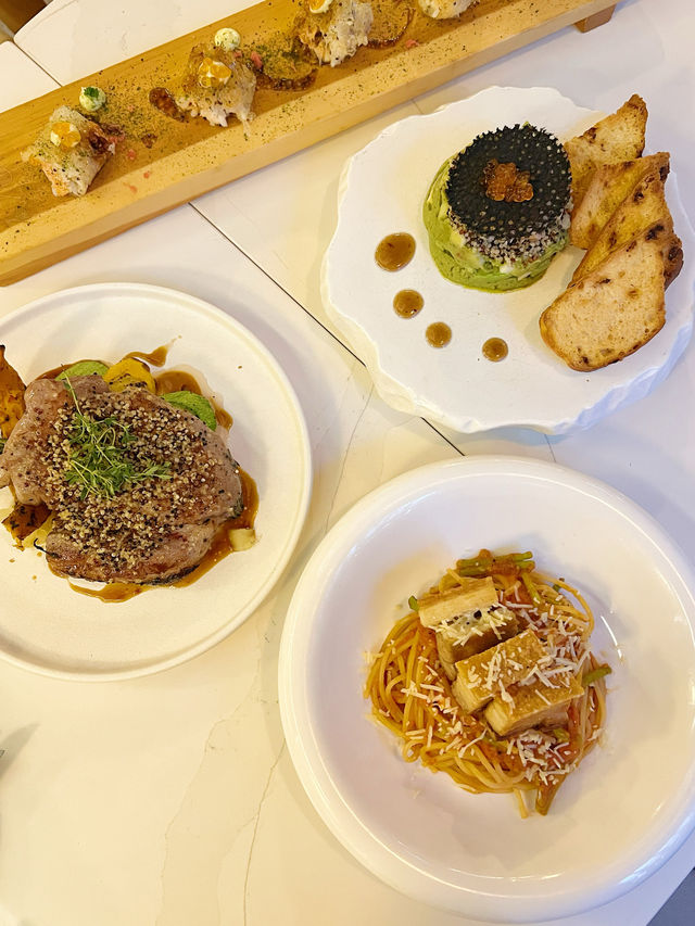 「西日創意料理，食物豐富美味」