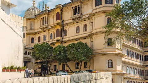 City Palace of Udaipur พระราชวังริมทะเลอายุ 400 ปี — traveler post in อุเดเปอร์