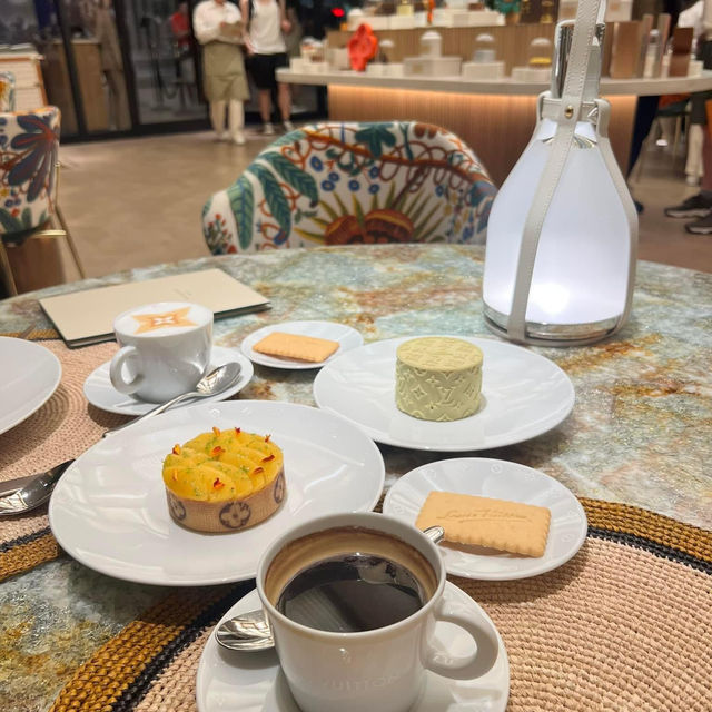 LV Cafe