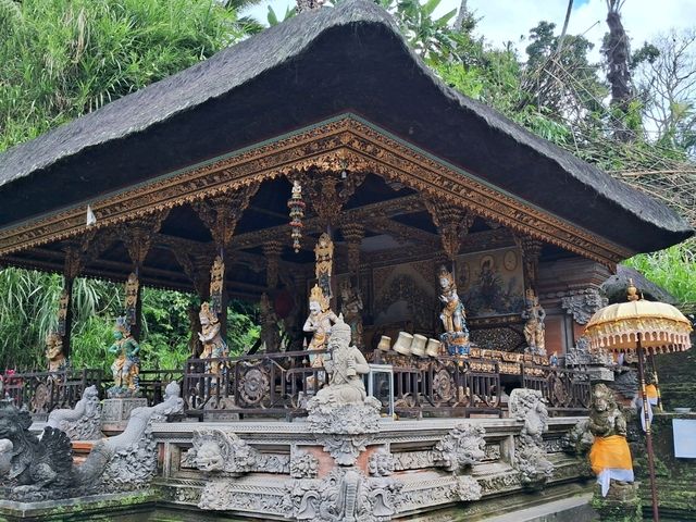 【バリ島】ティルタ ウンプル寺院に行ってきました