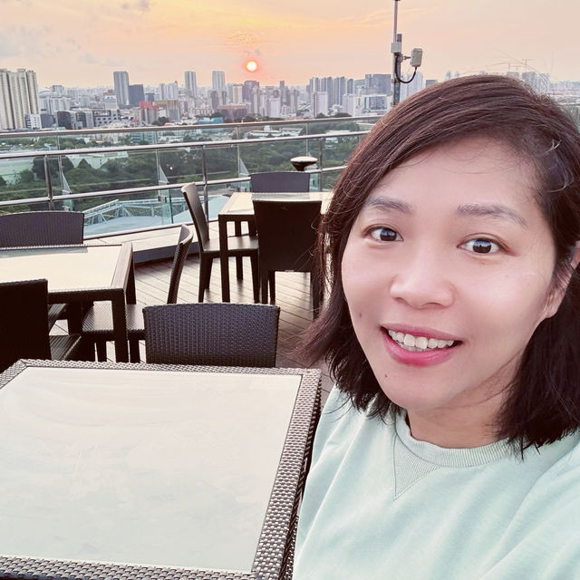 Enjoy panoramic city Views from the Rooftop Pool at Hotel Jen Orchardgateway 