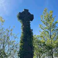 Stroll in a victorian cemetery 