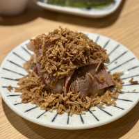 【神戸・三宮】肉寿司など肉料理の種類が豊富「肉たらし 三宮駅前店」