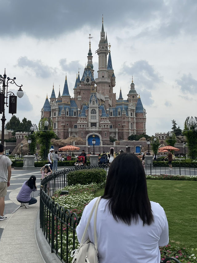 🎡 สวนสนุกห้ามพลาดเมื่อมาเซี่ยงไฮ้ | Disneyland