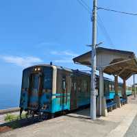 江川海岸：海景與小車站的浪漫邂逅 🌊🚉
