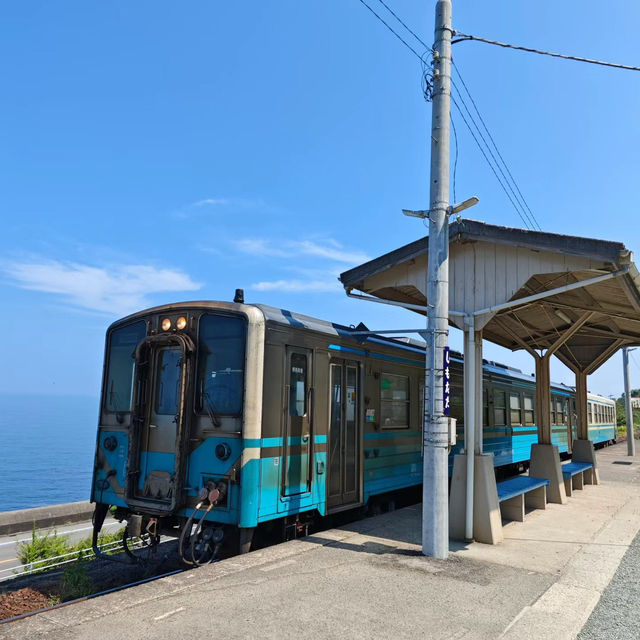 江川海岸：海景與小車站的浪漫邂逅 🌊🚉