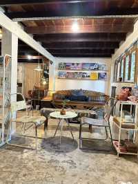 Cafe.small Talk | คาเฟ่ลับลพบุรี