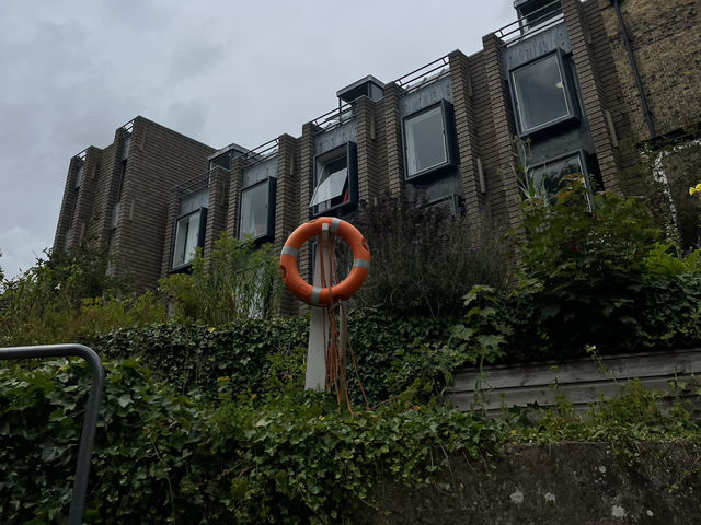 Punting Through the Knowledge Town: Discovering Cambridge’s Charm