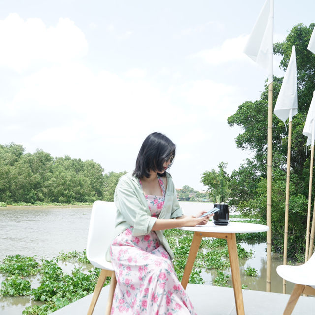 ค่าเฟ่ริมแม่น้ำบางปะกง ใกล้กรุงเทพ @บางคล้า