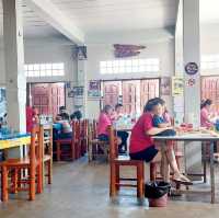 ร้าน เจ๊นีย์ของทอดลับแล