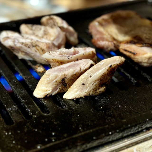 【大阪・難波】焼鳥と鳥刺しが味わえるお得なコース「鉄板ぢどり焼TARO 難波中店」