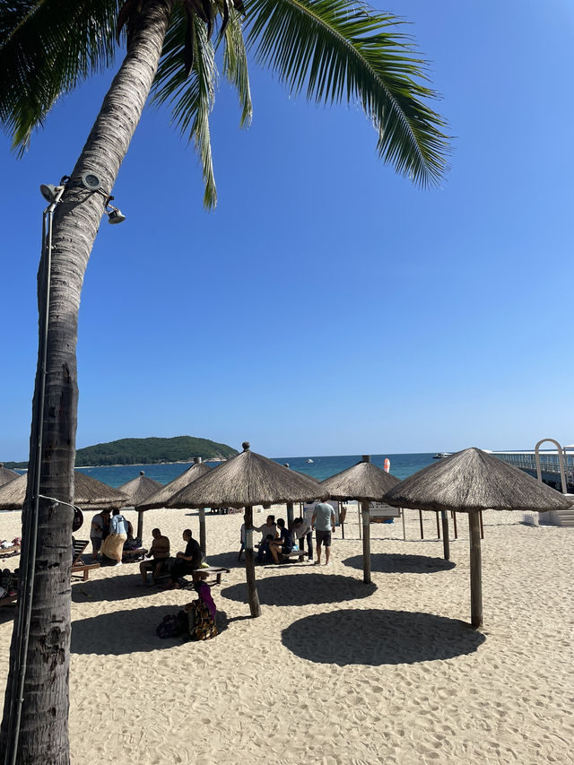 “Yalong Bay Bliss: Discover the Jewel of Sanya”