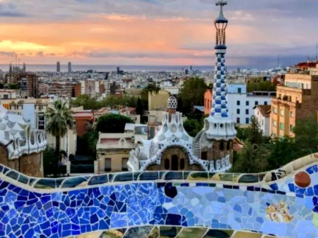Park Guell: A Fairytale Town with a Mosaic Lizard Mascot