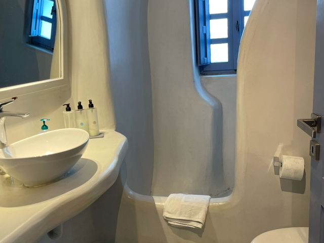 希臘聖托里尼的白色小屋 