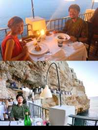 イタリアの絶景洞窟レストラン