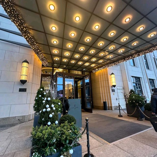The Ritz-Carlton, Berlin