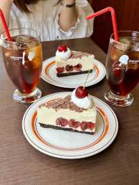 Chesse cake cafe in Shinjuku🍰