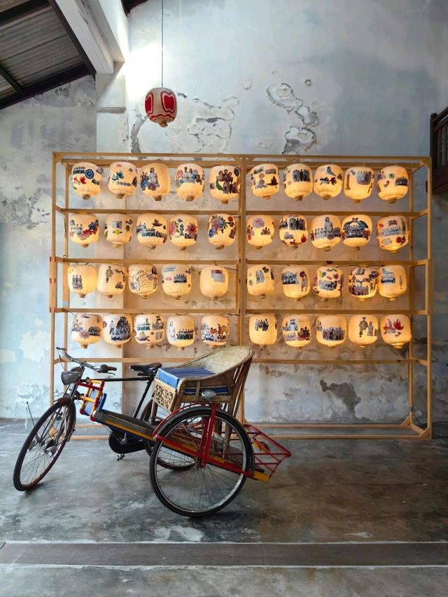 Street Art and Murals in Songkhla Old Town