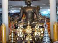 กราบสักการะ หลวงพ่อผาเงา วัดเก่าแก่เมืองเชียงแสน