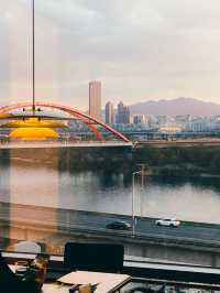노을진 풍경을 만끽할 수 있는 카페🌆