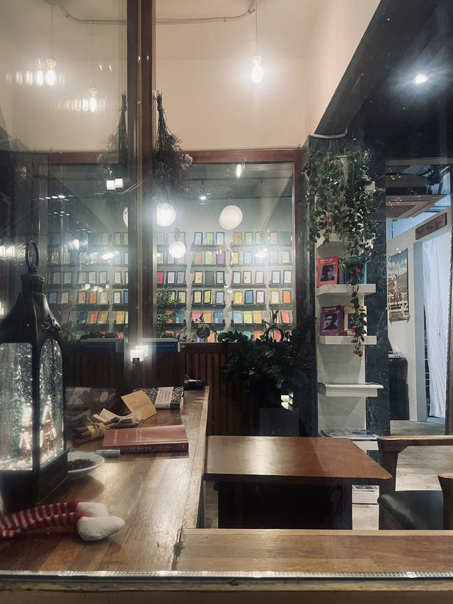 군자에서 만나는 조용한 쉼터📖, “책방고즈넉”에서의 힐링 타임☕️