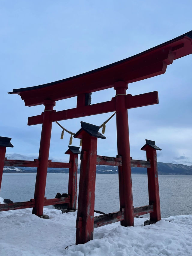 Meet the Goddess of Beauty at the Vermilion Torii by Lake Tazawa