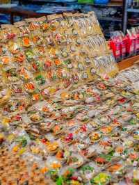 เที่ยวตลาดน้ำยามค่ำคืน