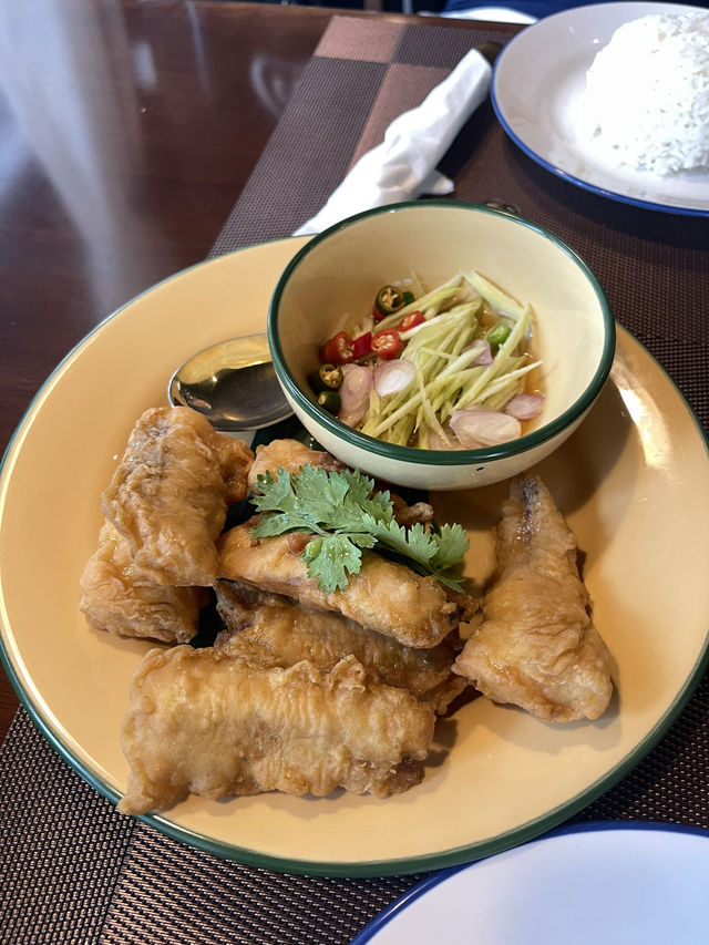 ✨🍽️ รีวิวร้านเสน่ห์ชาย อาหารไทยและขนม ✨🍽️