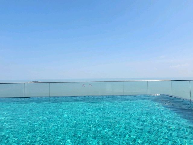 Hompton Hotel by The Beach Room Tour