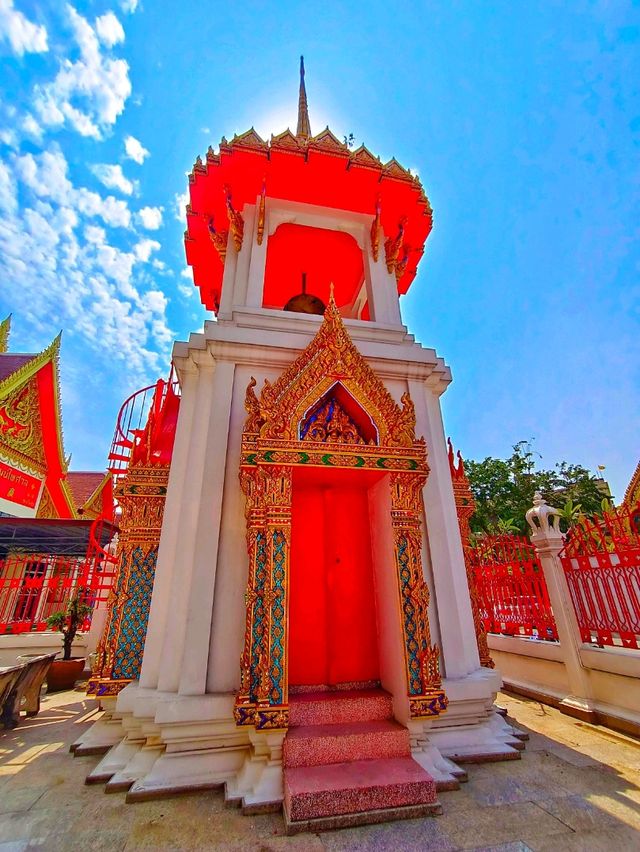สักการะสิ่งศักดิ์สิทธิ์ไทย - จีน วัดพลับพลาชัย