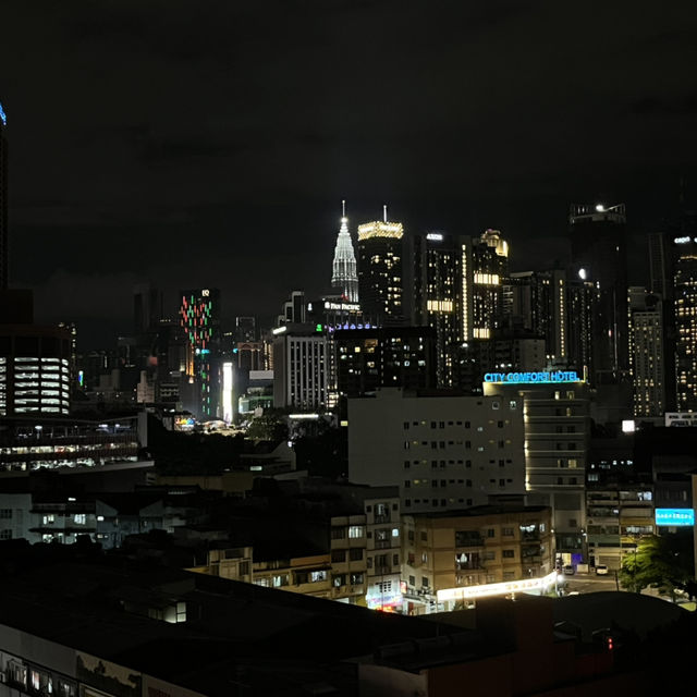 ✨ Kuala Lumpur’s Stunning Night Views: A City That Shines After Dark ✨