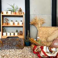 คาเฟ่ลับแห่งบ่อวิน Bros Cafe