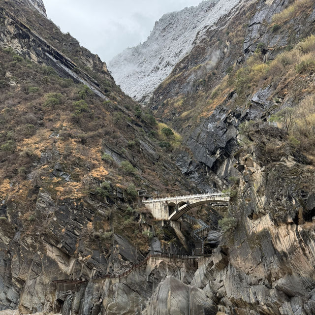 Ethereal Depths & Snowy Heights: Experiencing Snowy Shangri-La & Tiger Leaping Gorge 