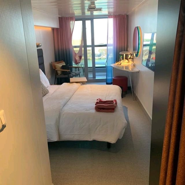 Scarlet Lady – Virgin Voyages