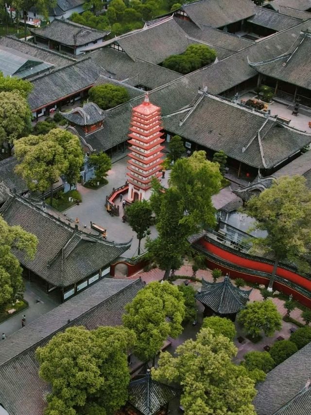 Stylish Stay in Chengdu