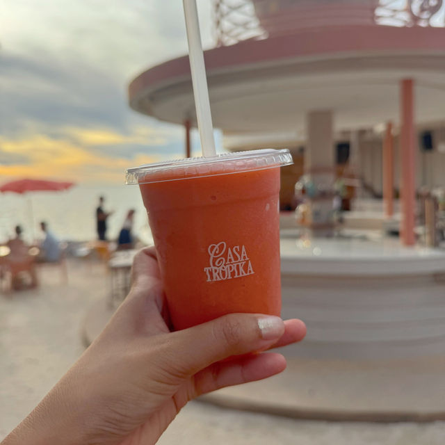 ดูพระอาทิตย์ตกดินที่ 🌅⛱️  Casa Tropika Bangsaen