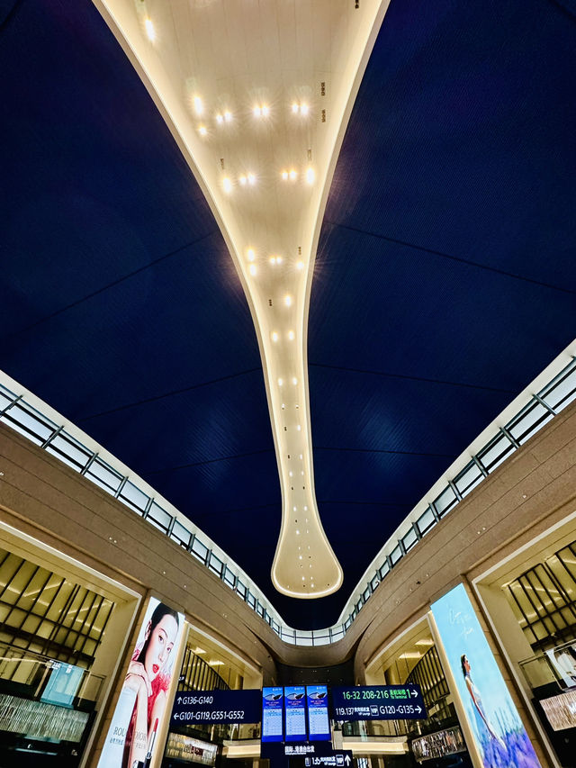 🇨🇳✈️上海・浦東空港でひと息。VIP Lounge 135Bが快適すぎた…！