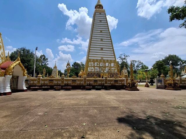 อุบลราชธานี จังหวัดที่มี 2 เมืองหลวง