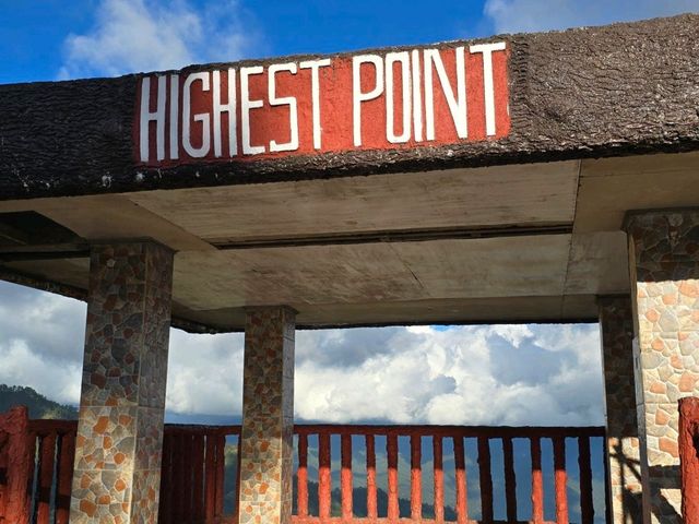 Rise to New Heights at Mount Olis: Soaring 7,900 Feet Above Sea Level!
