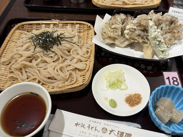 伊香保石段街で味わう伝統の水沢うどん「大澤屋 石段店」—旅の合間に極上の一杯を