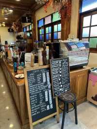 คาเฟ่ บ้านพึ่งศิลป์