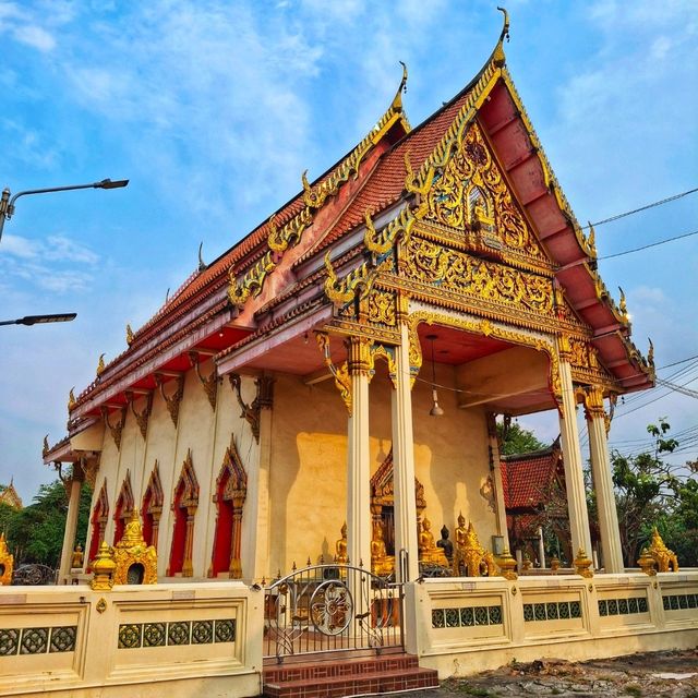 สักการะพระพุทธรักษาเมือง ณ วัดกระจัง