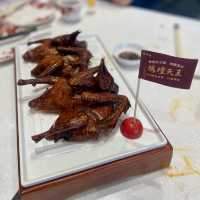 銅鑼灣時代廣場飲茶食乳鴿🕊️好地方✨🫖  鐘廚🥢