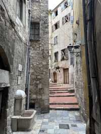 กราซ (Grasse) เมืองน้ำหอม