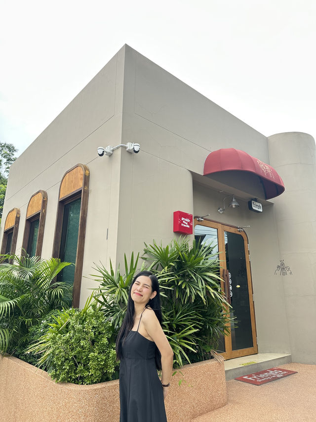 คาเฟ่ศรีราชาใหม่ล่าสุด!! Groggy and Friends🥤