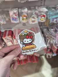 키티 덕후주목! 명동 3층 대형 카페🎀🍎
