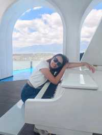 Serenity and Style: A Picture-Perfect Day at Dali’s Santorini