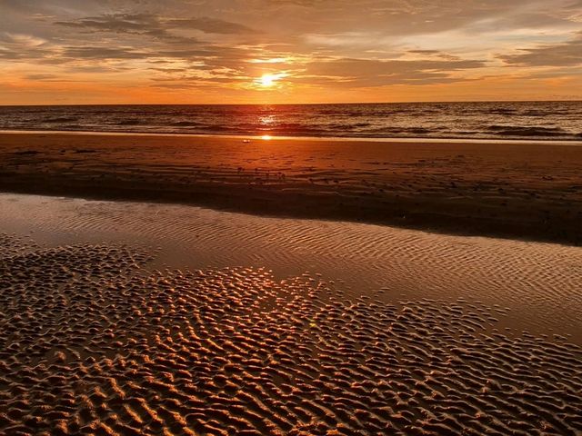5 days catching sunsets in Miri