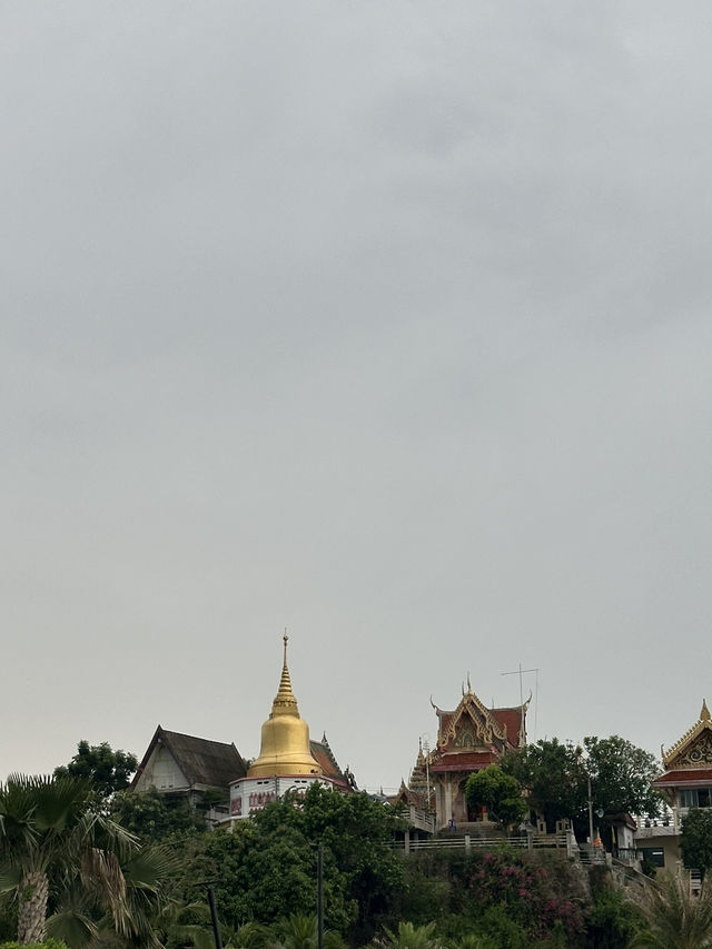 วัดเกาะลอยศรีมหาราชา จังหวัดชลบุรี✨