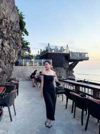 Ayana Rock bar 絕美日落海灘🏖️